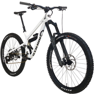 on one mountainbike Canfield ONE.2