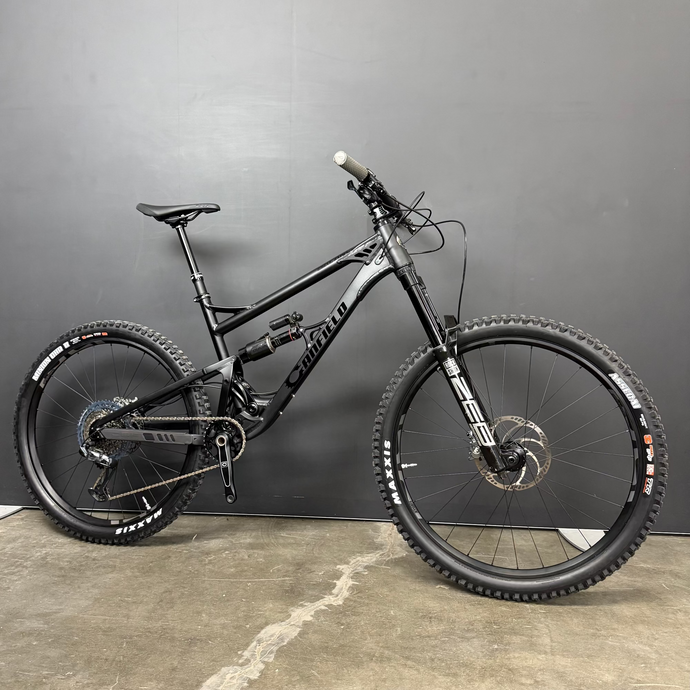 DEMO BIKE: BALANCE - Black - Large (Complete Bike) Mullet 