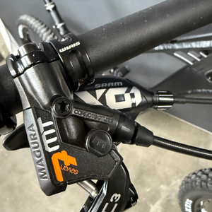 DEMO BIKE: BALANCE - Black - Large (Complete Bike) Mullet  Right Brakes