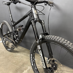 DEMO BIKE: BALANCE - Black - Large (Complete Bike) Mullet  front  view