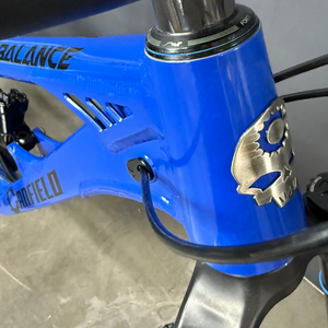 DEMO_BIKE_BALANCE_-_Bomber_Blue_-_Small-Complete_Bike-Headbadge