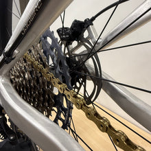 Load image into Gallery viewer, DEMO_BIKE_YELLI_SCREAMY_-_Raw_-_SM_-_Complete_Bike_-_Cassette_Chain