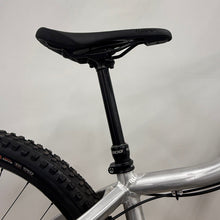 Load image into Gallery viewer, DEMO_BIKE_YELLI_SCREAMY_-_Raw_-_SM_-_Complete_Bike_-_Dropper + Saddle