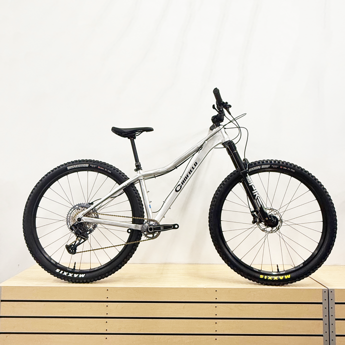 DEMO BIKE: YELLI SCREAMY - Raw - SM - Complete Bike